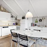Appartement Rohan - 2-2km From The Sea By Interhome
